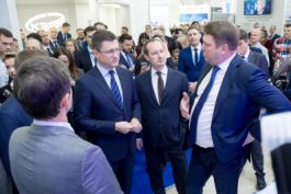 Стенд компании «ПиЭлСи Технолоджи» на МФЭС 2019 посетил министр энергетики Александр Новак