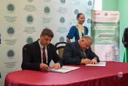 В рамках международного симпозиума Eltrans 2025 состоялось подписание соглашения о сотрудничестве между Заводом электротехнического оборудования (ЗАО «ЗЭТО») и Петербургским государственным университетом путей сообщения Императора Александра I (ПГУПС).